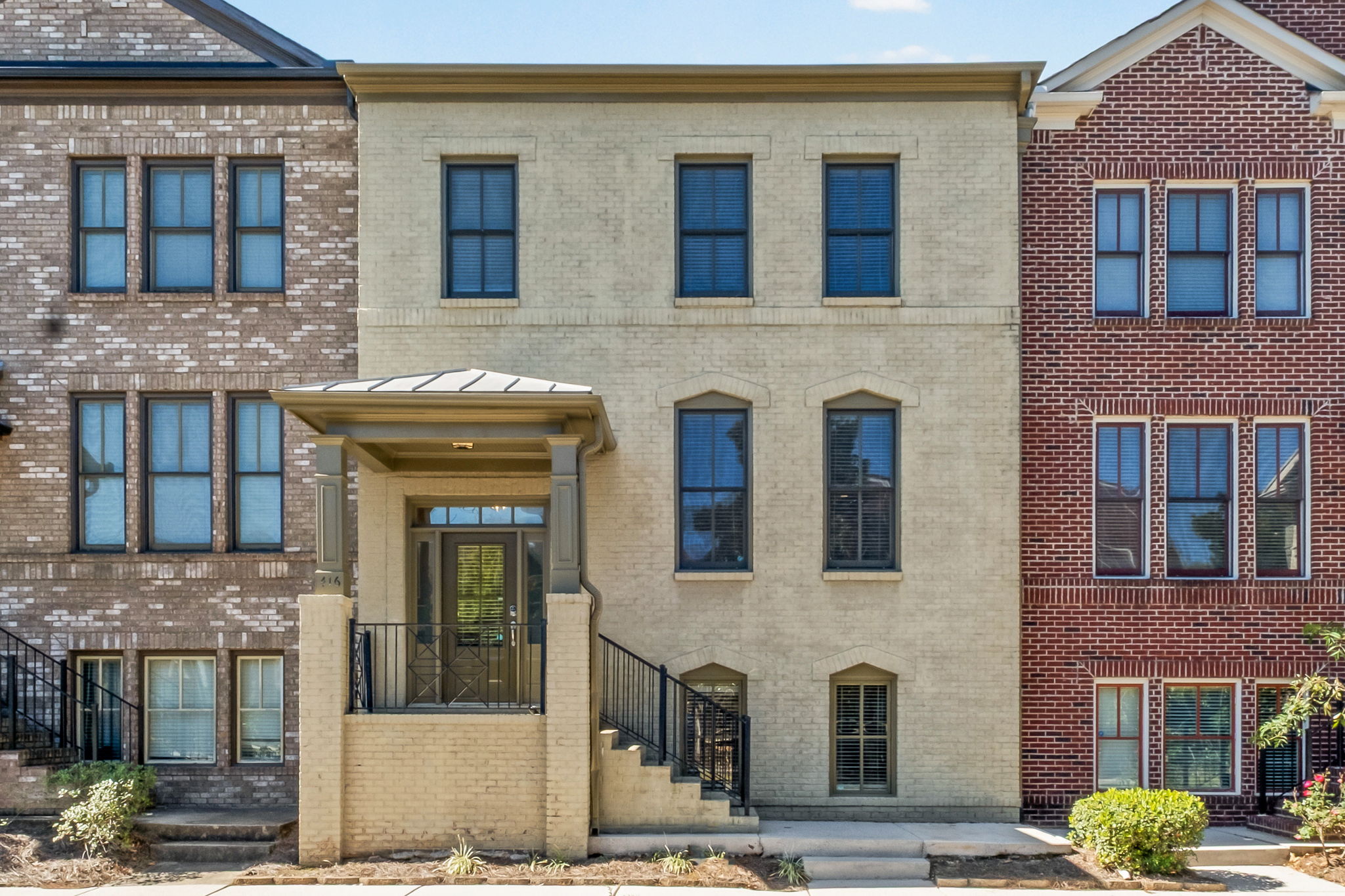416 Fieldview Way, Alpharetta, GA 30004 - 4BR/3.5 BA/2 car garage Townhome for Lease at $2,900 per month