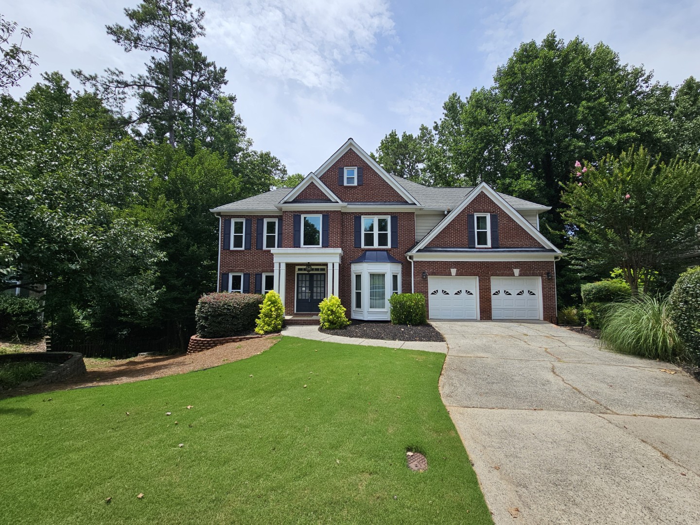 430 Eastborne Way, Alpharetta, GA 30005' 5BR/4BA beautifully updated home for rent at $3,800/month