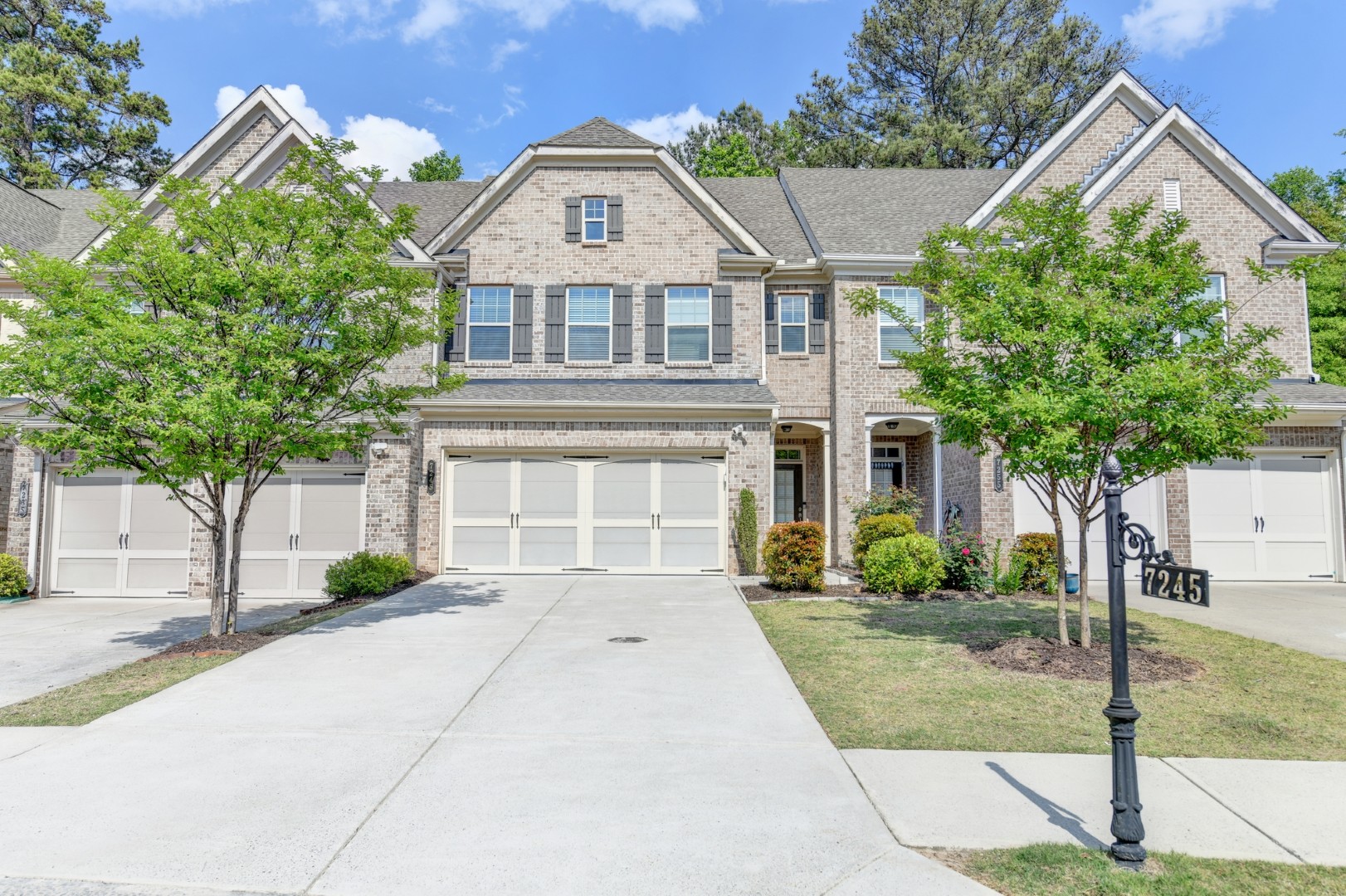7245 Heritage Oak Ct, Cumming, GA 30040; 3BR-2.5BA Townhome for Lease at $2,500/month