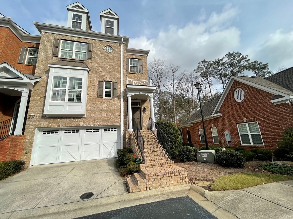 12785 Doe Dr, Alpharetta, GA 30004
